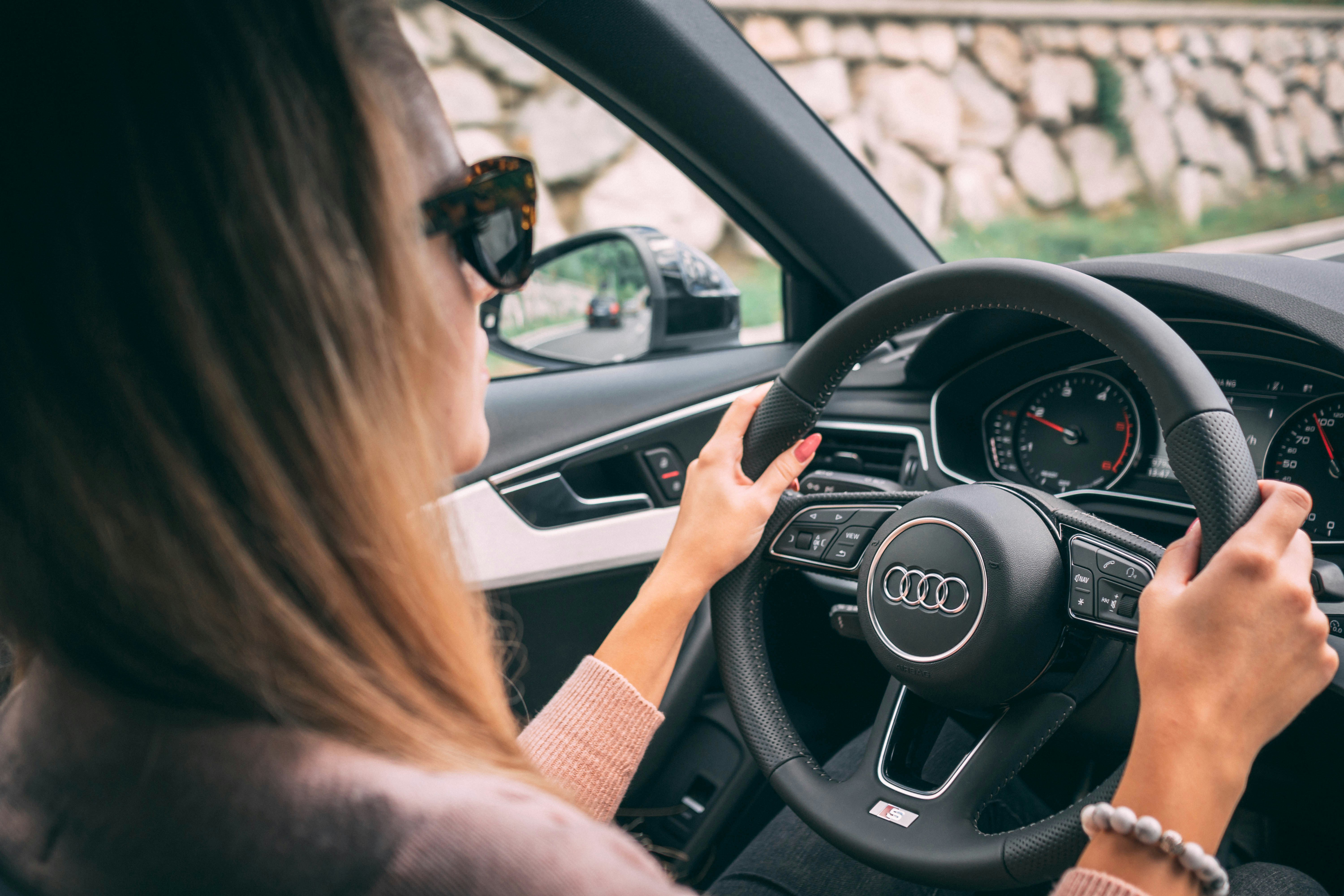 Adult beginner during a behind-the-wheel lesson